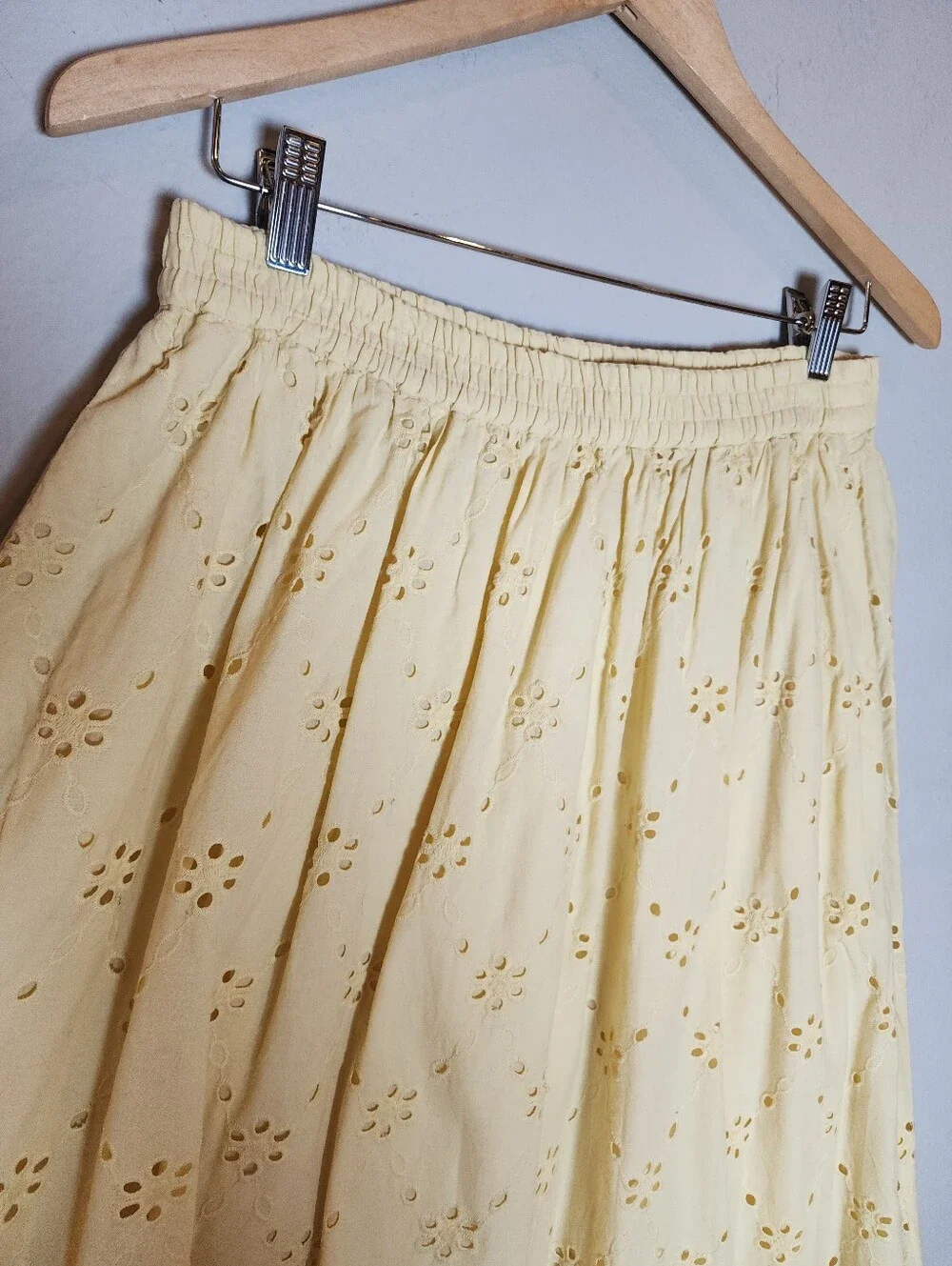 J. Crew 100% Cotton Yellow Eyelet Midi Skirt Pockets Pull On Size Medium